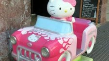 020 Hello Kitty Av. Pallaresa Sta Coloma De Gramenet 225x300